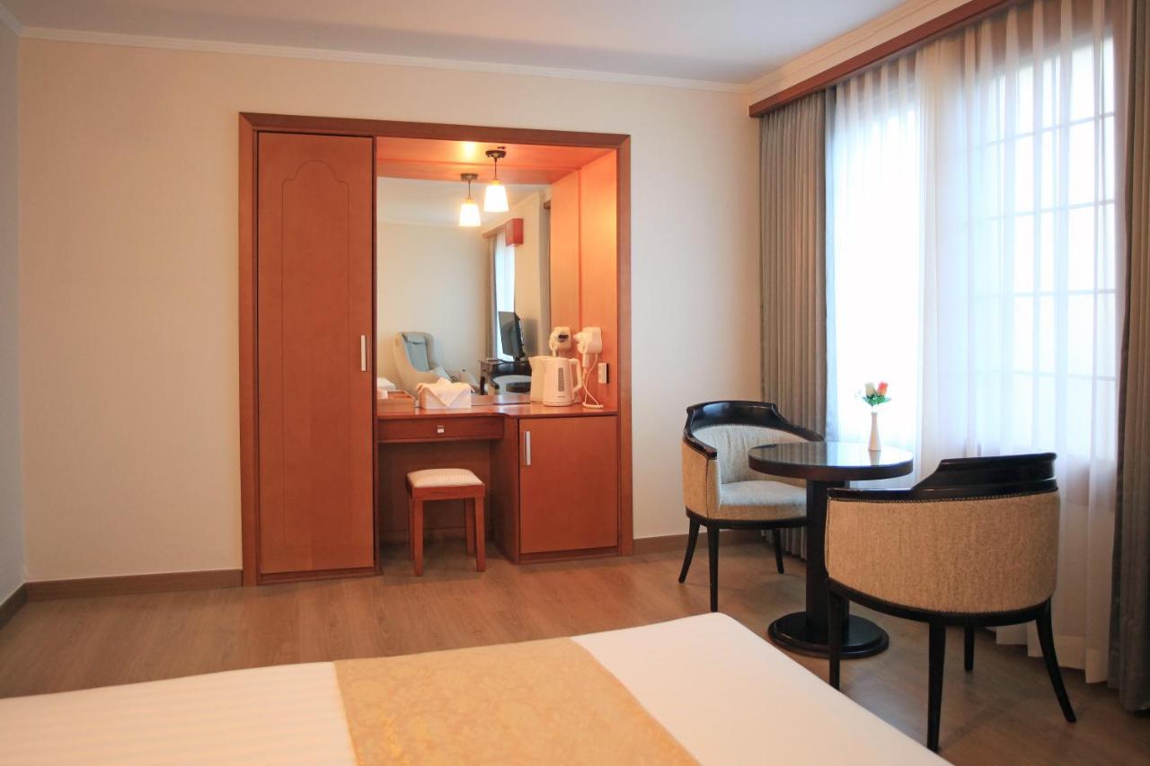 Ramada By Wyndham Suanbo Hotel Chungju Bagian luar foto
