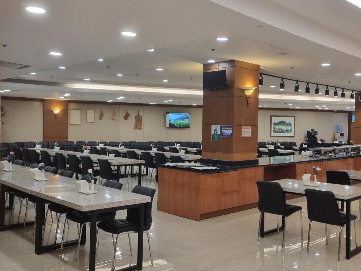 Ramada By Wyndham Suanbo Hotel Chungju Bagian luar foto