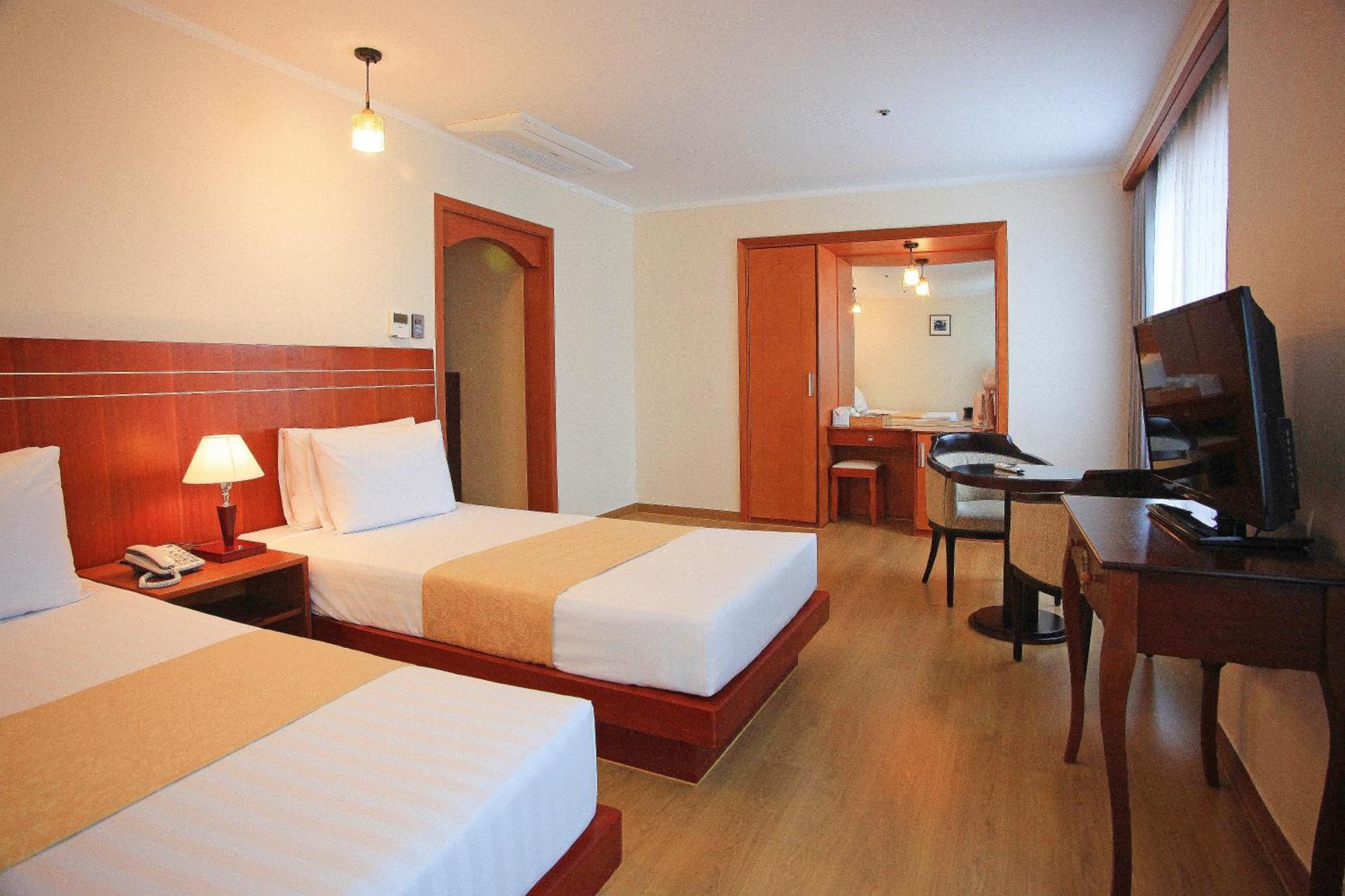 Ramada By Wyndham Suanbo Hotel Chungju Bagian luar foto